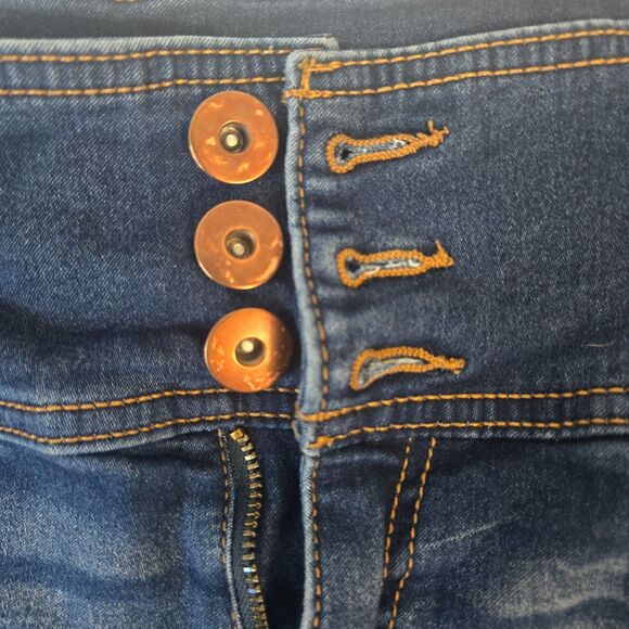 No Boundaries High-Rise Denim Shorts Size 15 | Triple Button | Cuffed Hem - Picture 7 of 14